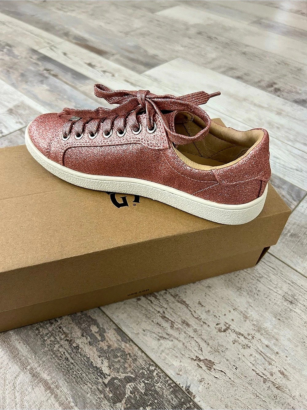 UGG Milo Glitter Sneakers Pink US 6 New in box